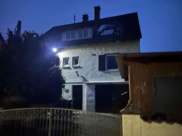 Immobilie in Ichenhausen - ⭐️zwei Familienhaus⭐️sehr attraktiv, ideal als Renditeobjekt, Bahnhof 300 Meter - Bild 0