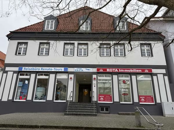 Immobilie in Waren (Müritz) - 3 ZKB Eigentumswohnung *** Direkt am Markt gelegen *** Waren (Müritz) *** Badewanne*** Gäste-WC *** - Bild 4