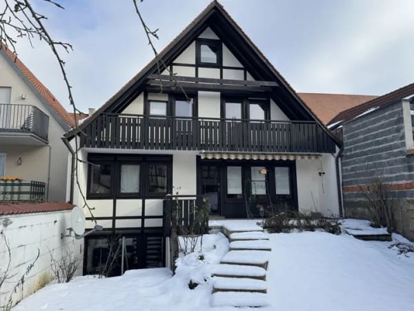 Immobilie in Ebern - Zentral gelegenes Einfamilienhaus in der Eberner Altstadt - Bild 2