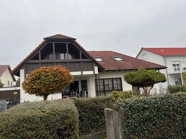 Immobilie in Bönnigheim - Geräumiges Zweifamilien-Haus in Bönnigheim - Bild 0