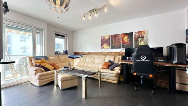 Immobilie in Deining - Hochwertige 2-Zimmer-Wohnung mit Südterrasse und Privatgarten - Bild 1