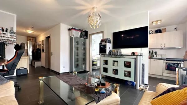 Immobilie in Deining - Hochwertige 2-Zimmer-Wohnung mit Südterrasse und Privatgarten - Bild 2
