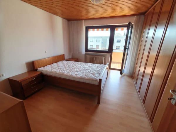 Immobilie in Markgröningen - ++ Familienwohnung mit Aussicht, Balkon und Tiefgaragenplatz ++ - Bild 4