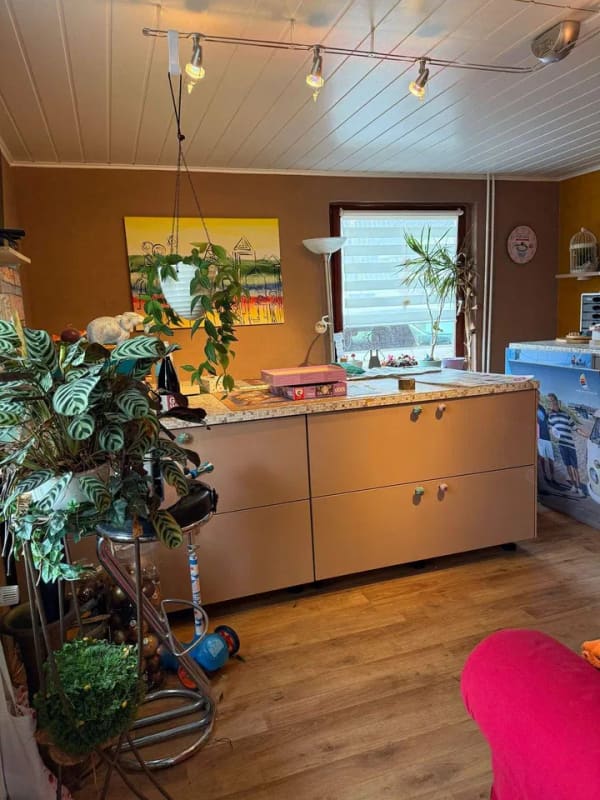 Immobilie in Hennstedt - Hennstedt: zwei Häuser mit insgesamt 9 Zimmern auf einem Grundstück (732m²) in zentraler Lage - Bild 2