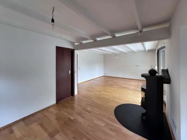Immobilie in Schloß Holte-Stukenbrock - Attraktive Doppelhaushälfte in ruhiger Wohnstraße mit Carport - Bild 2