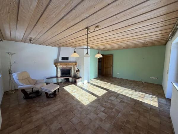 Immobilie in Obergünzburg - Einfamilenhaus mit Herz - bereit, mit neuem Leben gefüllt zu werden! - Bild 2
