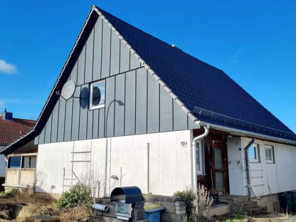 Immobilie in Gründau - 1 FH unterkellert mit neuem Dach, 768m² Grundstück, Doppelgarage, Fernblick, in bester Lage in Mittel-Gründau - Bild 1