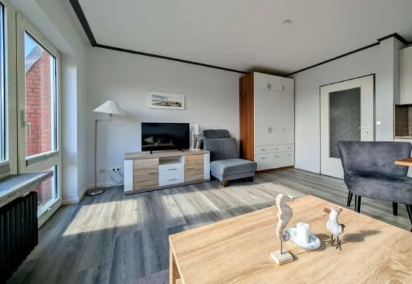 Immobilie in Borkum - Provisionsfrei für Käufer: Ferien-Wohnung mit Südwestbalkon - im Blick: Alter und Neuer Leuchtturm! - Bild 4