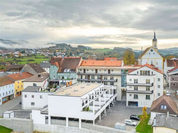 Immobilie in Viechtach - Wohnen im Centrum! 2-Zimmer-Wohnung in Viechtach zum Kauf! - Bild 0