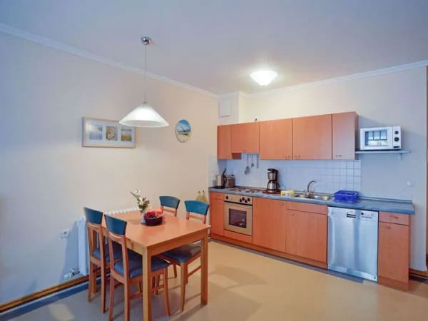 Immobilie in Binz - Komfort Apartment mit großzügigem Balkon am Parkrand zur Meerseite 
 - Bild 1