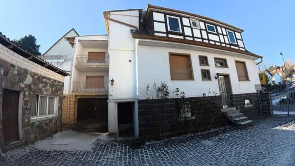 Immobilie in Groß-Bieberau - Großzügiges Haus mit 9 Zimmern und Garage in Groß-Bieberau - Bild 1