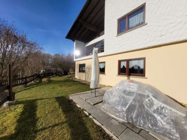 Immobilie in Lichtenstein - Das Wohnrefugium für Naturliebhaber! Landhaus mit ELW - Bild 2
