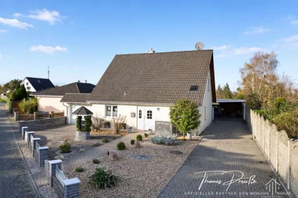 Immobilie in Oebisfelde-Weferlingen - Stilvolles Einfamilienhaus mit großzügigem Garten &
moderner Wärmepumpe - Bild 0