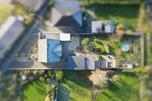 Immobilie in Oebisfelde-Weferlingen - Stilvolles Einfamilienhaus mit großzügigem Garten &
moderner Wärmepumpe - Bild 1