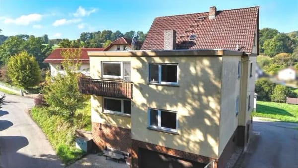 Immobilie in Oberzent - Sonnig gelegen und reichlich Platz in 2 großen Wohnungen - Bild 2