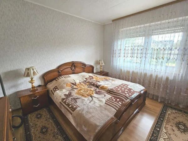 Immobilie in Löningen - Auf der Lage! Erdgeschoss! Gepflegte Wohnung mit Terrasse! 4 ZKB mit EBK, HWR und PKW-Stellplatz! - Bild 2