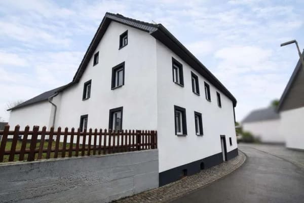 Immobilie in Nettersheim - Historischer Charme trifft modernen Wohnkomfort – kernsanierter Bauernhof mit großer Garage - Bild 0