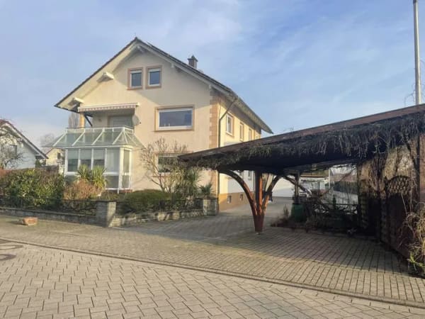 Immobilie in Rheinmünster - Dreifamilienhaus mit großem Grundstück in Greffern - Bild 1
