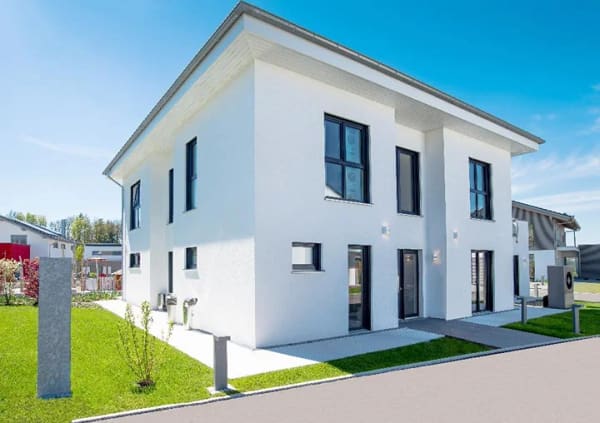 Immobilie in Malchin - Bauen ist wieder bezahlbar mit Bauzins ab 1 % und einer Heidenheim-Preisoffensive! Die luxuriöse Villa für die ganze Familie. - Bild 0