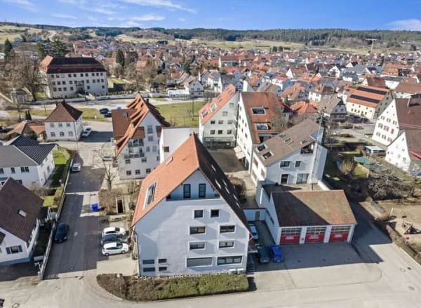 Immobilie in Geislingen - Helle, großzügige 3,5 Zi.-Whg. mit sonnigem Balkon in zentraler Lage von Geislingen! - Bild 2