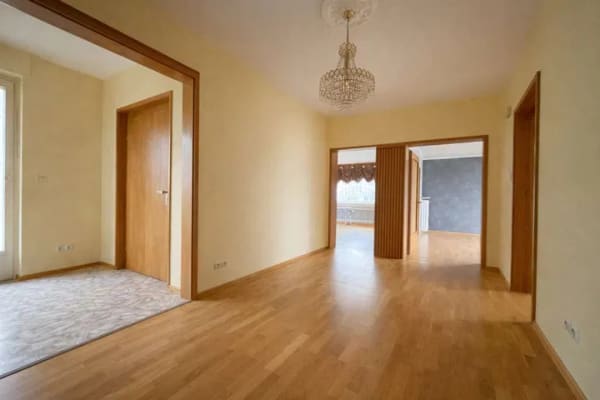 Immobilie in Lohr am Main - Seltene Gelegenheit: 160 m² Wohnung mit Garten & 2 Garagen! - Bild 1
