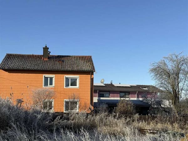 Immobilie in Dorfen - Einfamilienhaus mit großem Grundstück in attraktiver Lage von Dorfen! - Bild 0