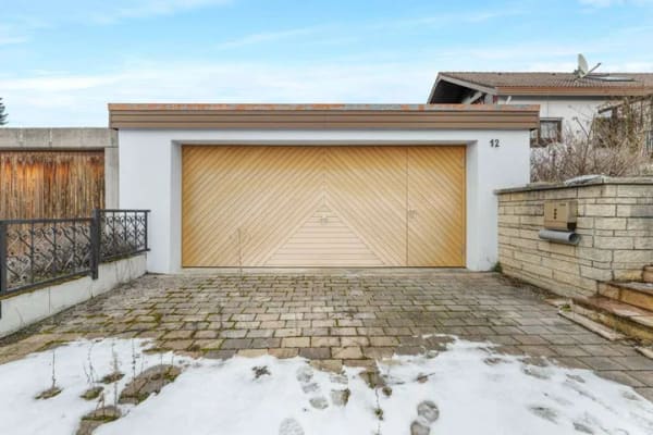 Immobilie in Trochtelfingen - Gehobenes Wohnhaus mit 255 m² Wfl., Indoor-Pool & Sauna – zum Gestalten - Bild 1