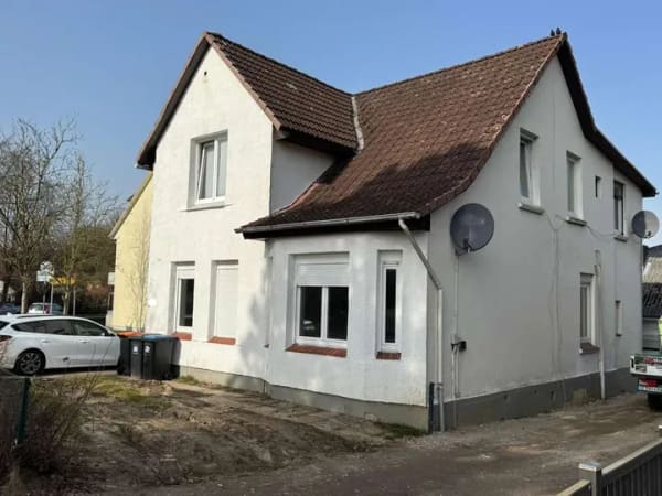 Immobilie in Bad Segeberg - Achtung !!!!! Zweifamilienhaus, modernisiert, mit neuer Heizung - Bild 1