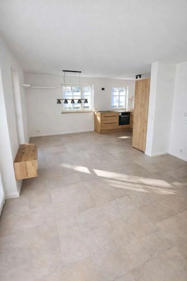 Immobilie in Eggstätt - Erdgeschosswohnung in zentraler Lage in Eggstätt - Bezugsfrei ab Mitte August 2026 - Bild 1