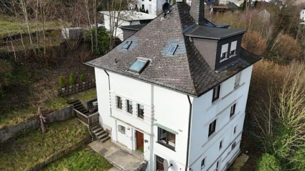Immobilie in Plettenberg - Kapitalanlage oder Mehrgenerationenhaus ab sofort verfügbar! - Bild 0