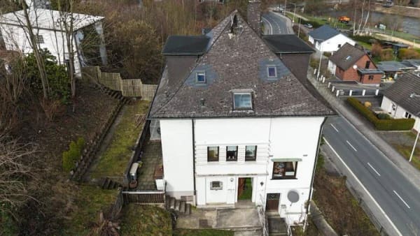 Immobilie in Plettenberg - Kapitalanlage oder Mehrgenerationenhaus ab sofort verfügbar! - Bild 1