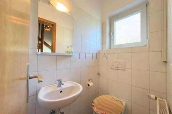 Immobilie in Wolfsburg - Platz für Familie, Arbeiten & Leben – großzügiges Haus auf 1.143 m² Grundstück! - Bild 3