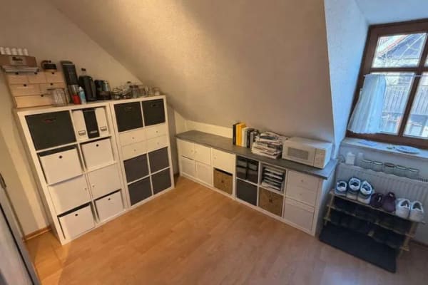 Immobilie in Zolling - EINZIEHEN ODER INVESTIEREN!!! Charmante 2,5-Zimmer-Maisonette-Eigentumswohnung mit Süd-Balkon - Bild 1