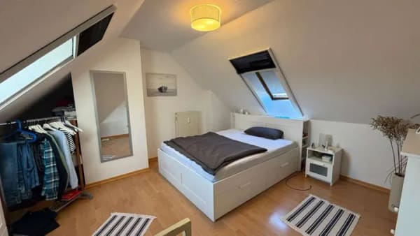 Immobilie in Zolling - EINZIEHEN ODER INVESTIEREN!!! Charmante 2,5-Zimmer-Maisonette-Eigentumswohnung mit Süd-Balkon - Bild 2