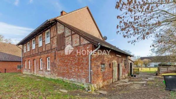 Immobilie in Kneitlingen - Sanierungsobjekt in ruhiger Lage - Historisches Fachwerk mit PV-Anlage & viel Raum für Ihre Ideen - Bild 2