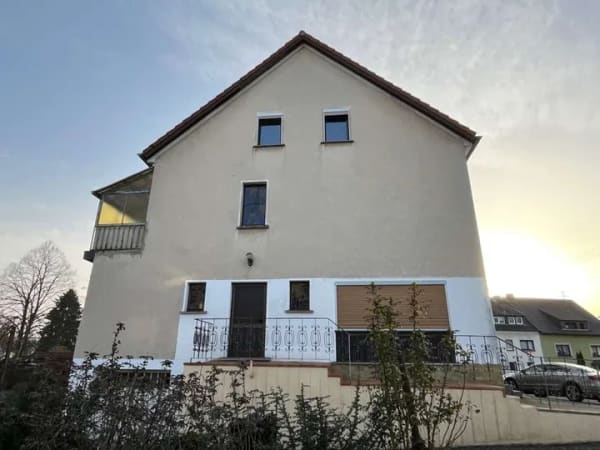 Immobilie in Schmelz - SCHMELZ : Großzügiges OBJEKT mit POTENTIAL und PV - ANLAGE in Zentrumsnähe ! - Bild 2
