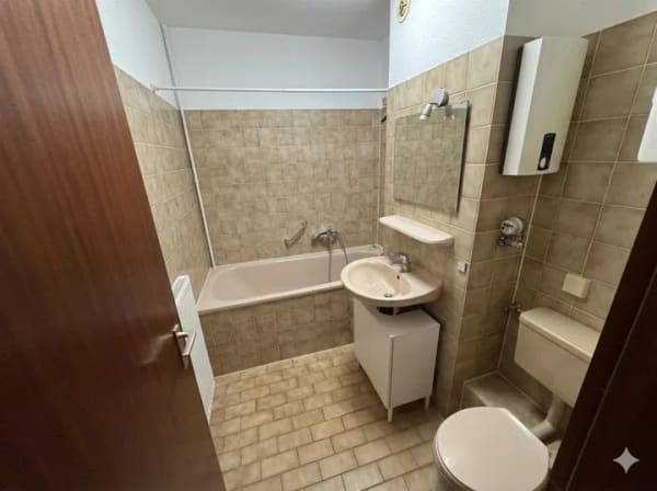 Immobilie in Solingen - Effizientes Apartment in Bestlage mit Loggia-Highlight - Bild 3