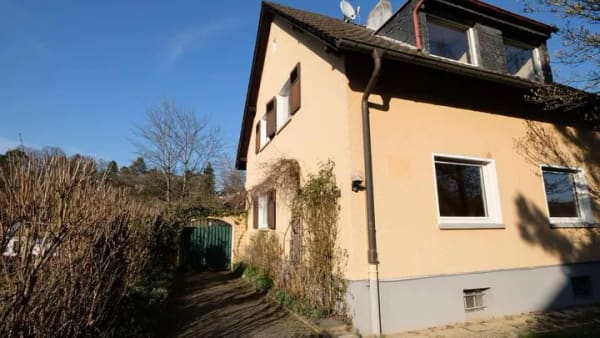 Immobilie in Wachtberg - Wachtberg: Haus mit Terrasse, Sauna, Ausbaureserve und viel Nutzfläche für Wohnen & Arbeiten - Bild 1