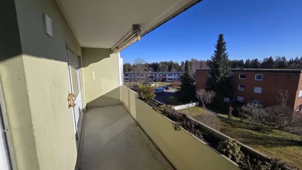 Immobilie in St. Georgen im Schwarzwald - Gepflegte 3,5-Zimmer-Wohnung im 3. OG mit Balkon in St. Georgen - Bild 1