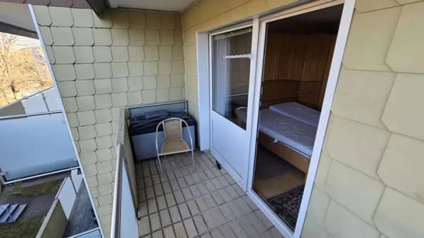 Immobilie in St. Georgen im Schwarzwald - Gepflegte 3,5-Zimmer-Wohnung im 3. OG mit Balkon in St. Georgen - Bild 2