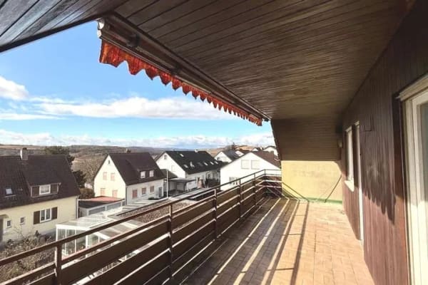 Immobilie in Vaihingen an der Enz - Panoramalage mit Schlossblick – Haus mit Entwicklungspotential - Bild 2