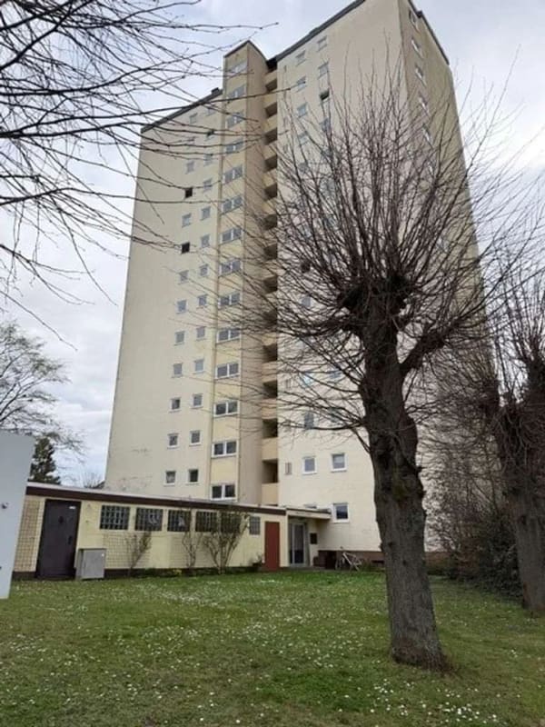 Immobilie in Landau in der Pfalz - Top of Landau: 2 Zimmer-Küche-Bad mit Südbalkon und Einzelgarage - Bild 1