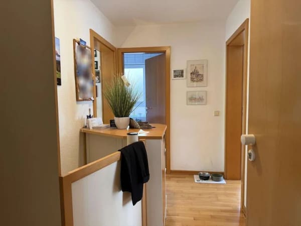 Immobilie in Oberboihingen - EIGENHEIM ODER KAPITALANLAGE? 4 Zimmer, 2 Bäder und Tiefgaragenstellplatz! - Bild 1