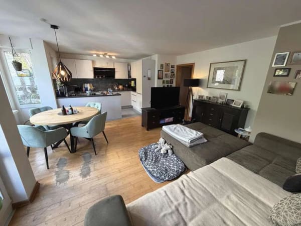 Immobilie in Oberboihingen - EIGENHEIM ODER KAPITALANLAGE? 4 Zimmer, 2 Bäder und Tiefgaragenstellplatz! - Bild 2
