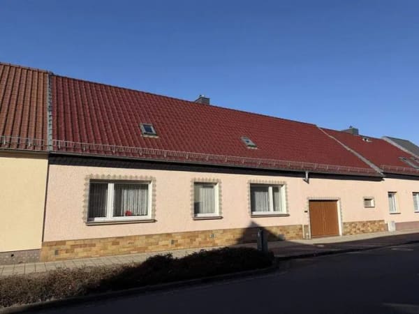 Immobilie in Gräfenhainichen - Charmantes Reihenhaus mit Potential - Bild 0