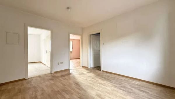 Immobilie in Weingarten - KOMPLETT FREI! Zweifamilienhaus mit Ausbaupotential im DG und Garten zentral in Weingarten! - Bild 4