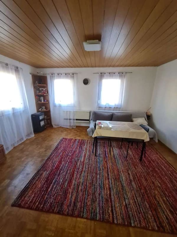Immobilie in Laichingen - Attraktives Doppelhaus/Doppelhaushälfte mit Einliegerwohnung in zentraler Lage von Laichingen 105 m2 - Bild 4