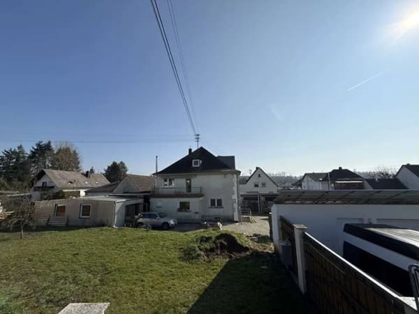 Immobilie in Moschheim - Photovoltaik + Solarthermie + Pufferspeicher = Unabhängigkeit + Einkommen - Bild 1