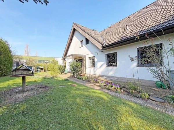 Immobilie in Hattingen - Qualitativ und geräumig - Haus inklusive Wald in Hattingen (Holthausen) - Bild 1
