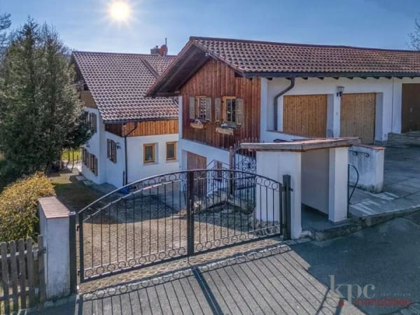 Immobilie in Habach - Gepflegtes Haus in Südlage - Doppelgarage/Werkstatt/Top-EBK/200m² Wfl./FB-Heizung /Split-Level - Bild 0